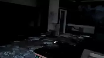 Reproducir Explorando el interior: ¡la pizza de freddy fazbear! (¡debes mirar!)