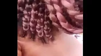 تشغيل لقد مارسنا الجنس في الأدغال ووصلنا إلى هزة الجماع