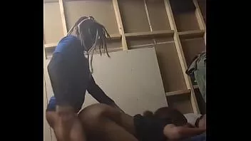 play Seksi lightskin sikikleri bir büyük ganimet siyah sürtük