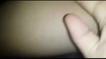 Reproducir Nueva novia se presenta amistosamente al sexo