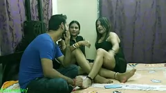 Oynat Hintçe Üçlü: Şanslı Piç Hintli Yenge ve Milf Teyzeyi Sikiyor