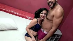 Oynat Petite Brezilyalı MILF Dany Rio, ırklararası anal karşılaşmada vahşileşiyor