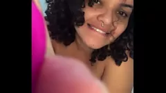 Reproducir Dedo en el coño por primera vez con un consolador - Katty Manson en lencería