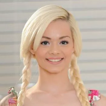 Порнозвезда Elsa Jean