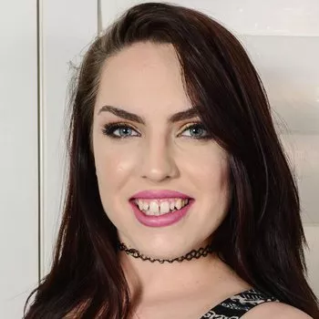 Pornstar Raven Reign