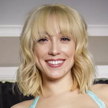 अभिनेता Lily Labeau