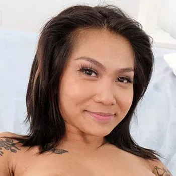 Pornostar Yumi Sin