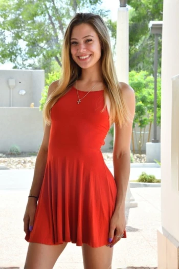 Порнозвезда Avery Cristy